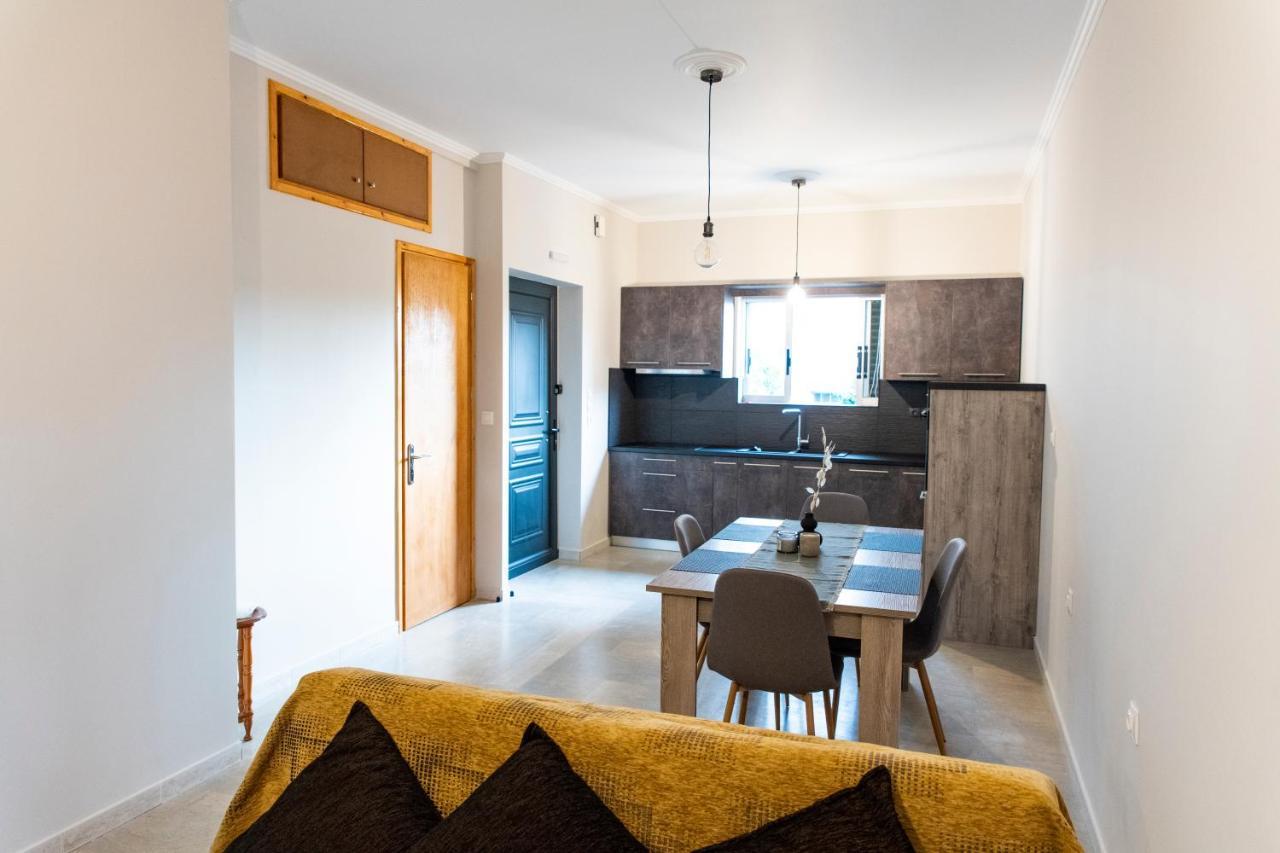 Walnut Home Apartment Near Ancient Olympia Krestena Luaran gambar