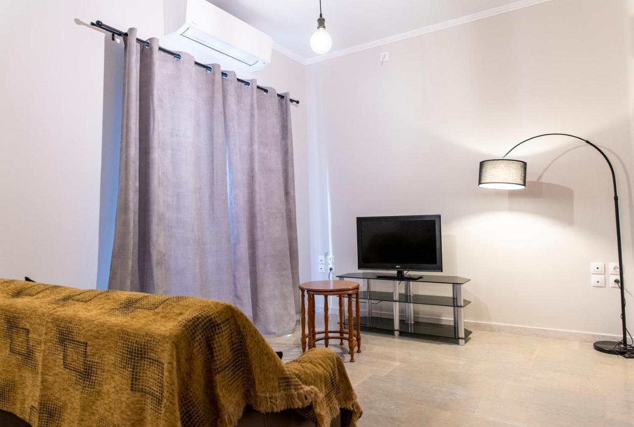 Walnut Home Apartment Near Ancient Olympia Krestena Luaran gambar